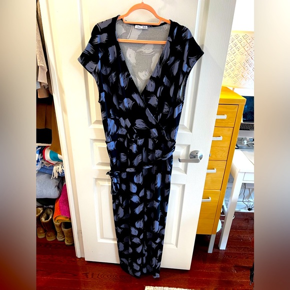 Dex Tied Surplice Cap-Sleeve Jumpsuit - 1X - Picture 3 of 4